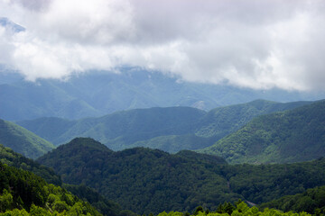 Naklejka premium Mountain view looking down from the plateau