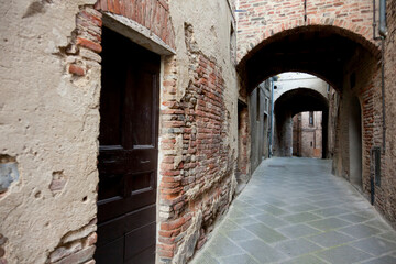 Fototapeta na wymiar Italia architettura medievale