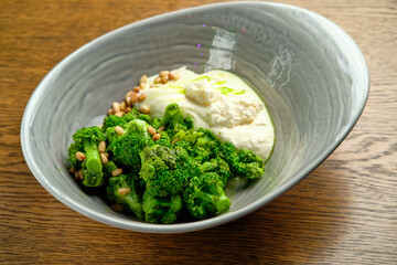 Poached egg with broccoli