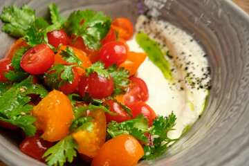 Poached egg with pickled vegetables