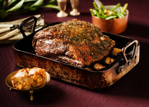 Prime roast with garlic