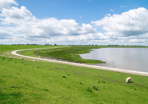 clouds on the dike