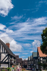 綺麗な秋空が広がる観光地の風景