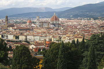 Fototapeta na wymiar View of Firenze with S. Maria del Fiore Cathedral from Piazzale Michelangelo