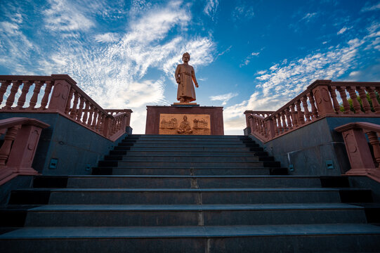 swami vivekananda statue nagpur