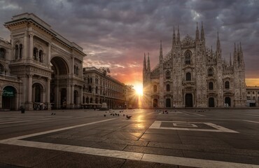 Fototapeta na wymiar Milan sunrise
