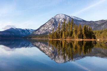 Fototapeta na wymiar Reflection of the Cascade Mountains in Lake Wenatchee, Washington
