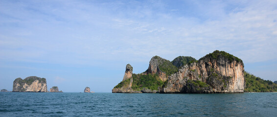 Chicken Island, often called Koh Kai, and Tup Island are two true paradise islands in Krabi, in the south of Thailand. © ideation90