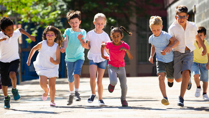 Fototapeta premium Activity children compete in the city street. High quality photo