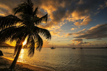 Sunset over Hillsborough Bay, Carriacou Island, Grenada. - obrazy, fototapety, plakaty