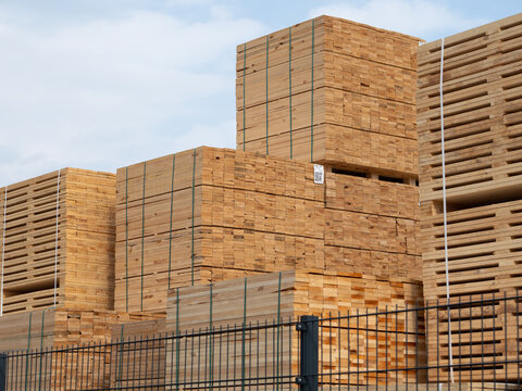 Schnittholz - Herstellung von Holzpaletten - Europaletten