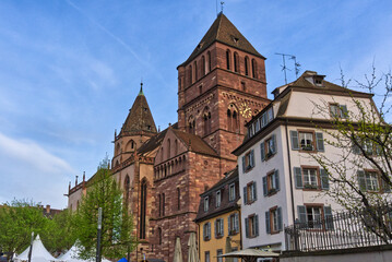 Fototapeta na wymiar St Thomas church in Strasbourg