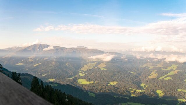 Zeitraffer von der Alpenrosenh&uuml;tte morgens Blick ins Tal Nachtsoellberg und Ritzeralm