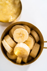 Mashed and sliced bananas