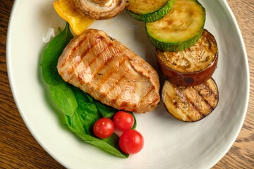 Grilled steak with champignons