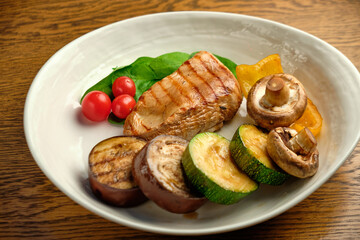 Grilled steak with champignons
