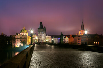 Most Karola w Pradze wieczorem - Czechy - obrazy, fototapety, plakaty