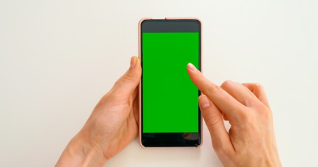 Scroll on green screen smartphone