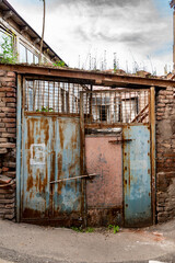 Flag of Moldova The national flag of the Republic of Moldova (Romanian: Drapelul Moldovei) is a...