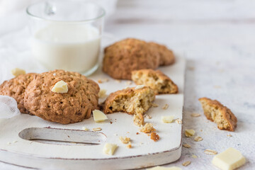 White chocolate chunk oat cookies