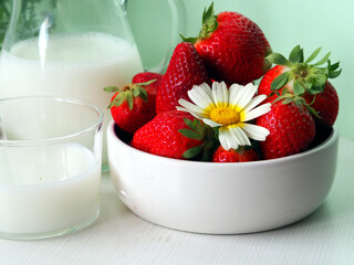 Strawberries in a white ceramic bowl