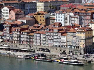 Fototapeta na wymiar Colorful Porto panorama - Portugal 