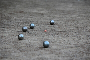 Detailaufnahme von ein Boule Spiel in einem Park in Hamburg