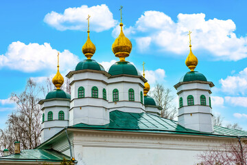 Fototapeta na wymiar Resurrection Cathedral (Voskresensky Church) on a sunny spring day. Cherepovets, Vologda region, Russia.