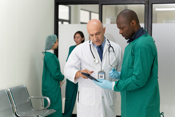 doctor, good looking Discussions are discussed in the hospital office about the patient's disease.