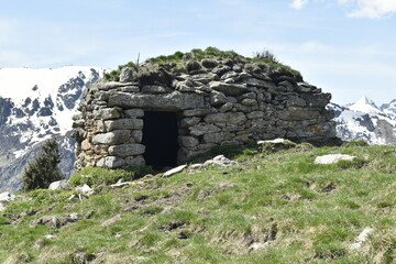 maison en pierre au Plateau de beille