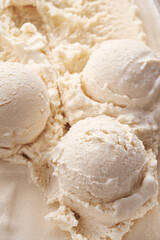 Vanilla ice cream texture and ball.