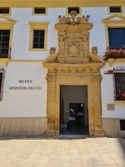 Portada barroca del museo arqueológico de Lorca 