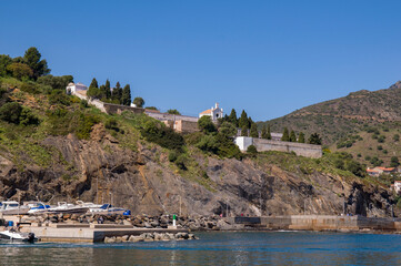 Fototapeta premium Cementerio, Portbou, Gerona, Costa Brava, pueblo costero, Cataluña, España