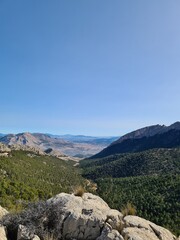Paisajes de rocas en la montaña 