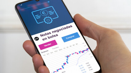fondo de inversión negociado en bolsa mundial, Datos del mercado de valores en el teléfono. Análisis de negocios de una tendencia ETF. Blue chips. Texto en español	
