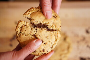 Galletas, galletas rellenas, galletas rellenas de chocolate, chispas de chocolate, chocolate chips,...
