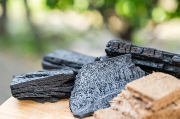木炭と着火剤