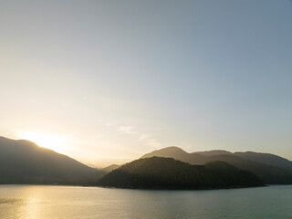 Obraz premium VIsta aéra do oceano atlântico proximo a costa do Brasil