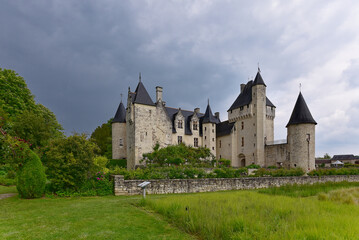 Fototapeta na wymiar Frankreich - Lémeré - Burg Le Rivau 