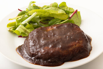 大豆ミートのデミグラスハンバーグ