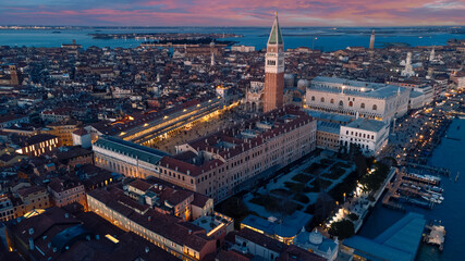 Fototapeta na wymiar beautiful aerial view of Venice 