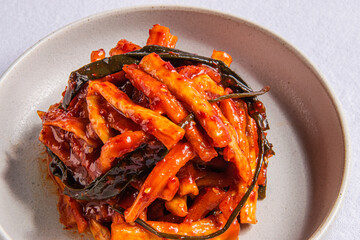 잘 말린 무우로 만든 무말랭이 무침 반찬