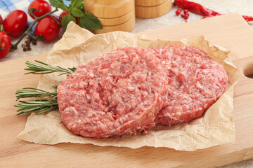Raw pork cutlet for burger