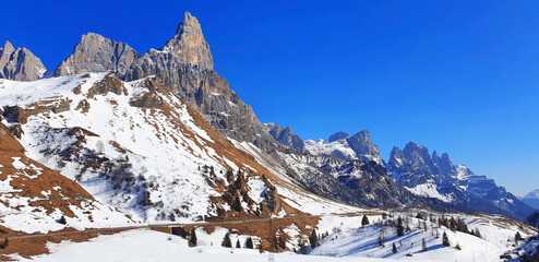 Fototapeta na wymiar Dolomites mountain landscape with peak Punta rolle in San Martino di Castrozza. Panorama.