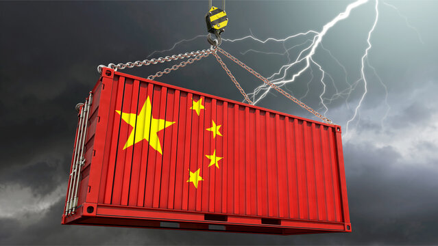 Chinesische Exportwirtschaft - Container mit China Flagge und Gewitter im Hintergrund