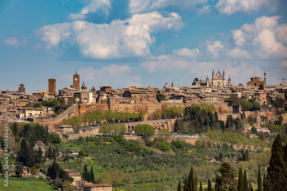 Wall mural beautiful panoramic view of the old town of orvieto, umbria, italy, terni province.arial view