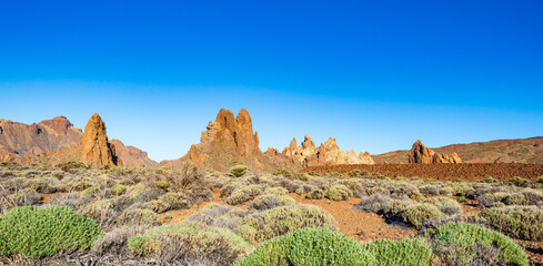 Typische Landschaft im El Teide Vulkankrater um den Roques de Garcia auf der kanarischen Insel Teneriffa, Spanien © MCM