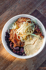 .Trade of lunchboxes with typical Brazilian flavor and the basis of Brazilian food: rice and beans