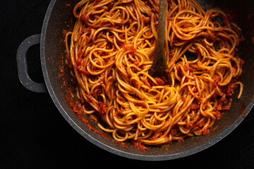 pan detail with spaghetti with sauce