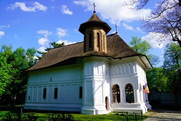 Fototapeta na wymiar church of st george, Mogosoaia Park, Bucharest City, Ilfov, Romania 